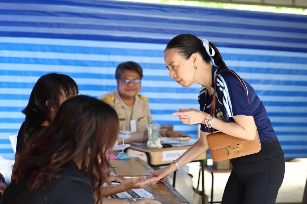 "มาดามแป้ง" ใช้สิทธิ์เลือกตั้ง ผู้ว่าฯ กทม.  หวังเห็นพื้นที่กีฬามากขึ้น
