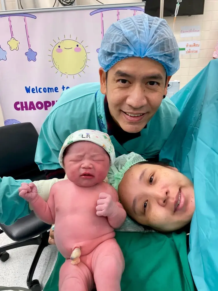 "ตั้น พิเชษฐ์ไชย" โพสต์แจ้งข่าวดี ภรรยาคลอดลูกสาวแล้ว  