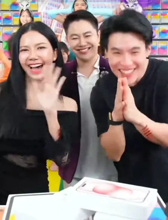 "จ๊ะ นงผณี" ตอบแล้วไปไลฟ์สดคู่ "วิน วิลเลี่ยม" ถูกจับตาทะเลาะ "พิมรี่พาย"