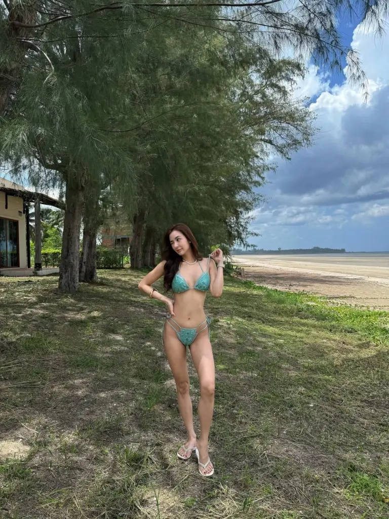 กราบหุ่นสับ! "ชิปปี้ ศิรินทร์" ปล่อยช็อตเด็ดนุ่งบิกินี่ตัวจิ๋ว 