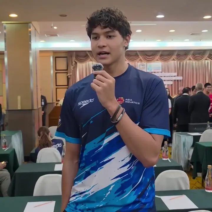 หล่อเก่งครบสูตร ลูกชาย "ลูกเกด เมทินี" คว้าตั๋วฉลามหนุ่มทีมชาติ