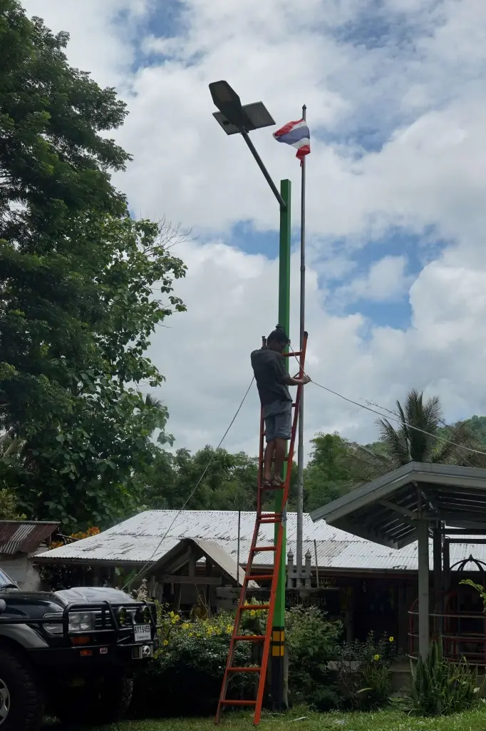 GULF ส่งมอบพลังงานสะอาดจากแสงอาทิตย์ ยกระดับคุณภาพชีวิต บ้านวุ้งกะสัง จ.กำแพงเพชร