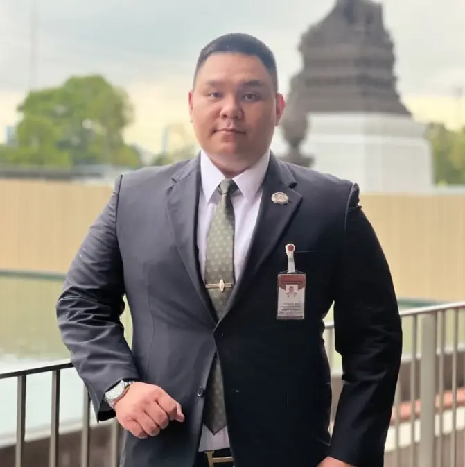 ส่องอาชีพแท้จริง "หมวดนัท" รู้แล้วตกใจ หลังเป็นกระแสร้อน