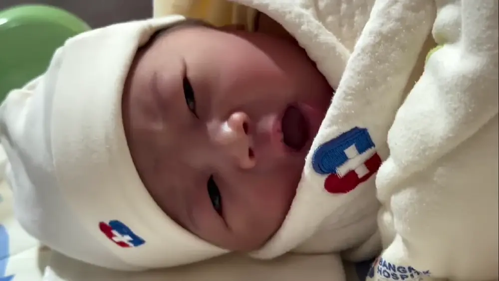 ขึ้นแท่นคุณแม่ป้ายแดง! "โกโก้ มิสแกรนด์" คลอดแล้ว เผยโฉมลูกสาว