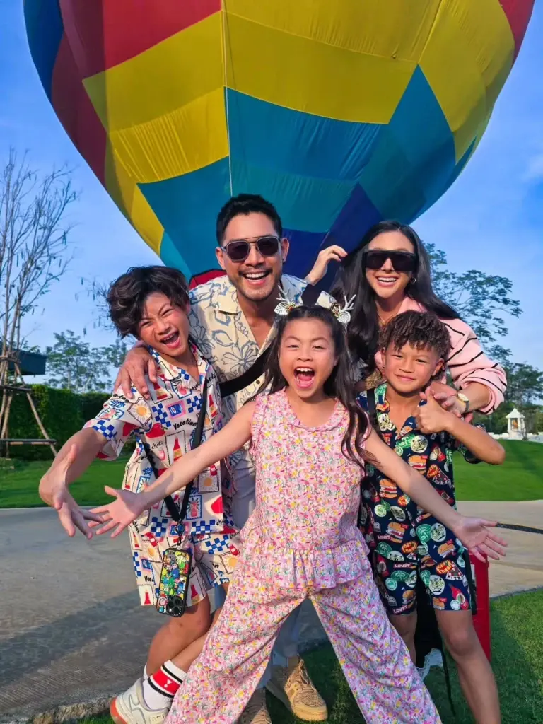 เผยนาทีระทึก "กาย รัชชานนท์" กระโดดขวางกระบะซิ่งบีบแตรไล่เด็ก