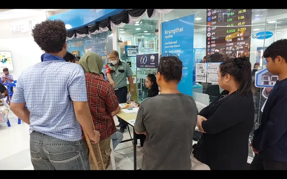 ชาวกระบี่ชวดสิทธิ์บัตรคนจน เหตุชื่อโผล่เป็นเจ้าของรถ ทั้งที่ไม่เคยซื้อ