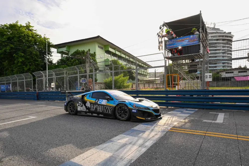 "ต๊อด ปิติ" ซิ่ง Honda NSX  GT3 แซงท้ายเกม! สิงห์ มอเตอร์สปอร์ตฯ เหมาชัย GT3 ศึกบางแสน