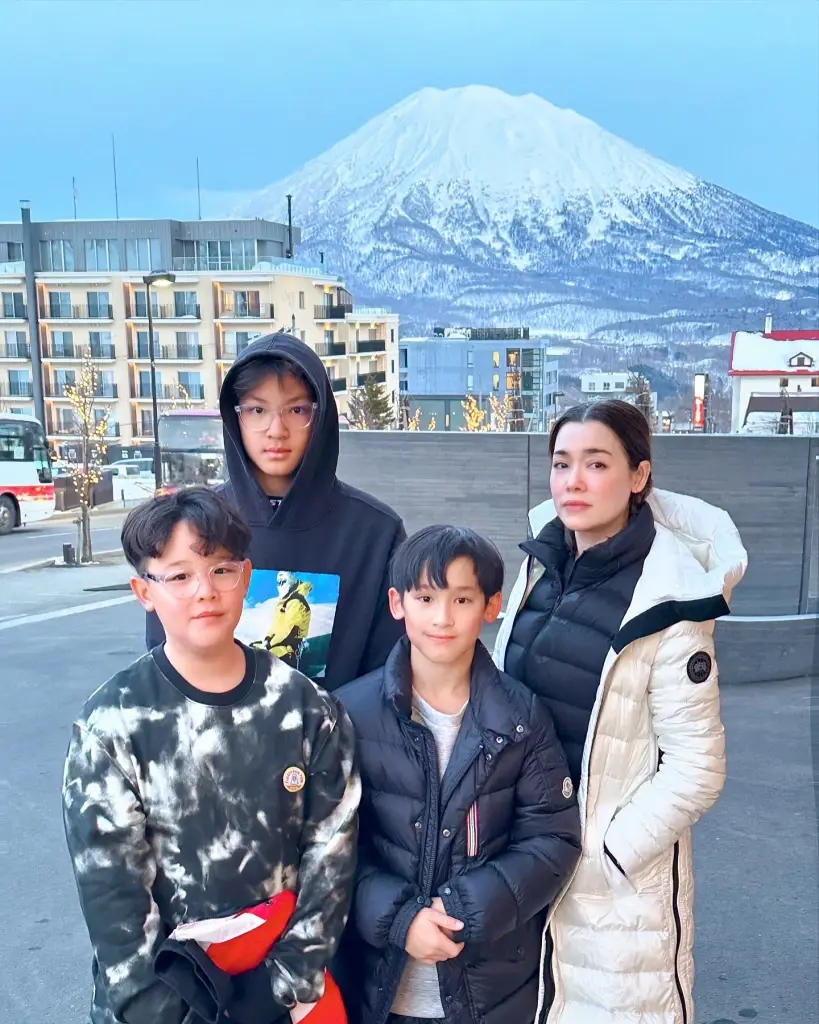  เปิดหน้าชัดๆ "น้องแมตต์" ลูกชายนักร้องดัง ยิ่งโตยิ่งหล่อ