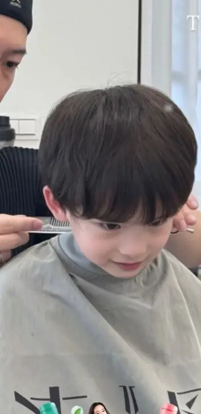 ส่องภาพล่าสุด  ลูกชาย "ดิว อริสรา" อัปเดตลุคใหม่ หล่อออร่าพุ่ง 