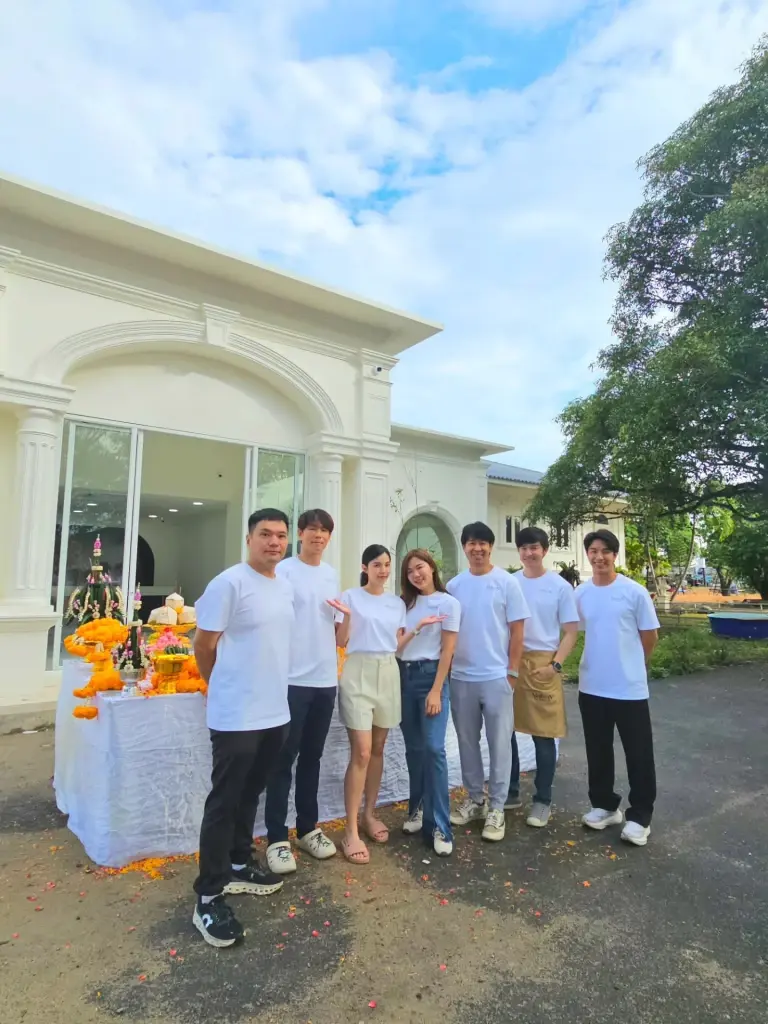ส่องธุรกิจใหม่ บัว สโรชา สะใภ้ รพ.วิภาวดี ลุยเปิดคาเฟ่สัตว์สุดเก๋