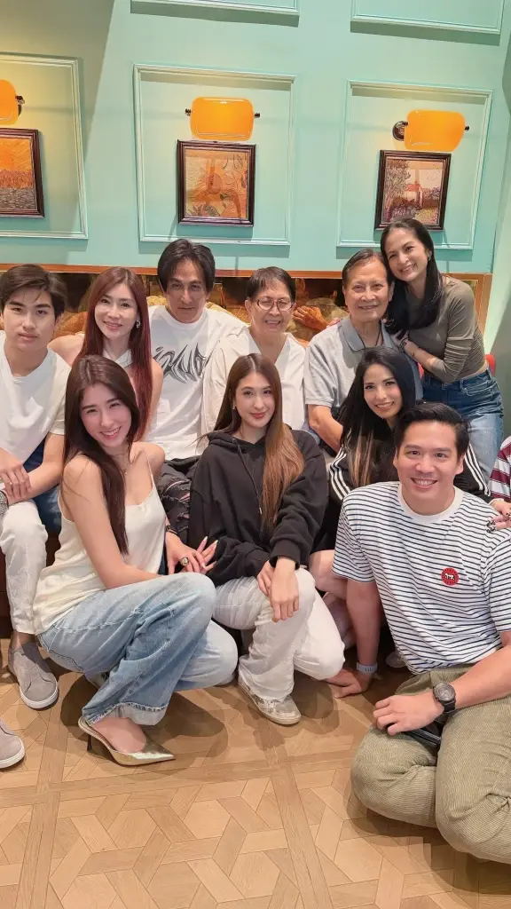 80 ปีที่แสนอบอุ่น แท็กทีมลูกหลานตระกูลทองเจือ  ร่วมงานคุณย่า