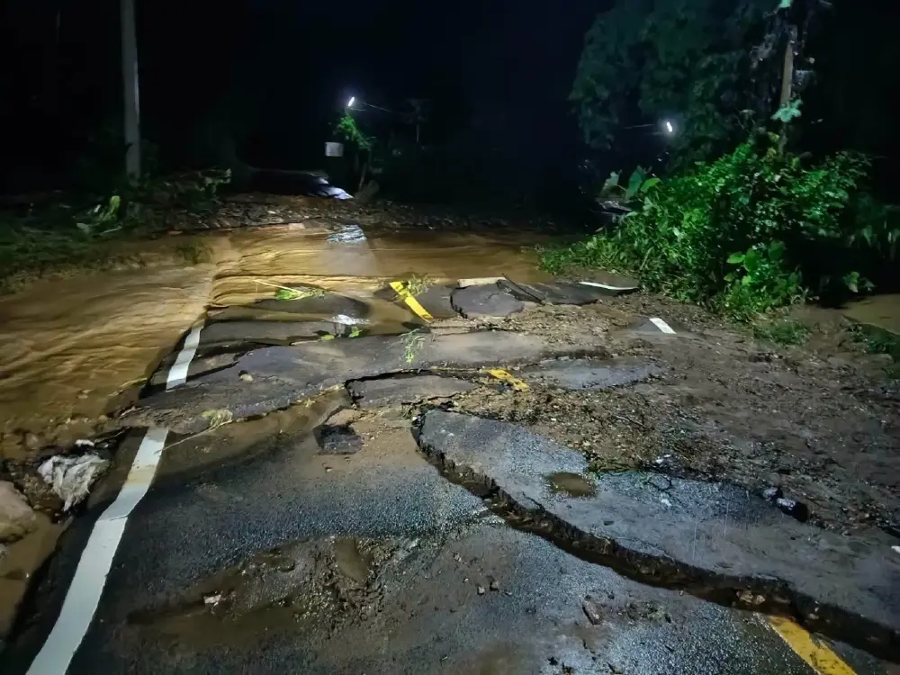 ฝนตกหนักแม่ฮ่องสอน ทำน้ำป่าทะลัก เตือนพื้นที่เสี่ยงรับมือ
