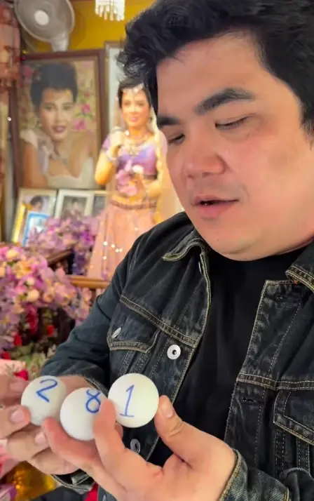 "แจ็ค แฟนฉัน" เปิดเลขจากไหเสี่ยงโชค "แม่ผึ้ง พุ่มพวง" แฟนๆลุ้นตาม