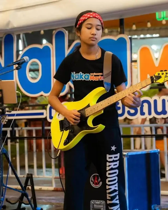 ส่องประวัติ "เนเน่ รอยัล"  ร็อกสตาร์ วัย 16 ปี ขวัญใจเวทีดัง