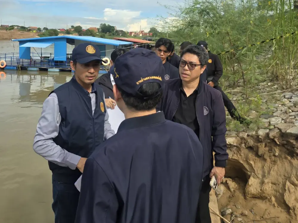 กรมโยธาฯ ส่งทีมลงพื้นที่อ่างทอง แก้ไขเหตุเขื่อนป้องกันตลิ่งวัดไชยสงครามทรุด
