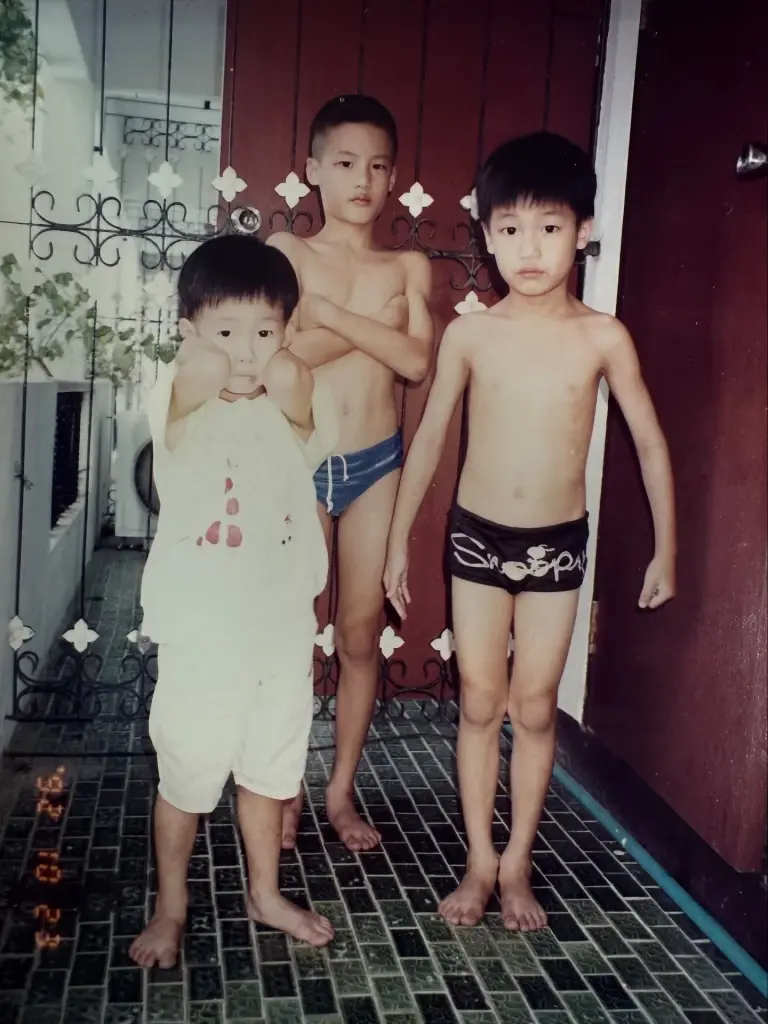 ต้นฉบับความหล่อ คุณพ่อบ้านฉัตรบริรักษ์ แฟนๆ แห่ทัก สำเนาถูกต้อง