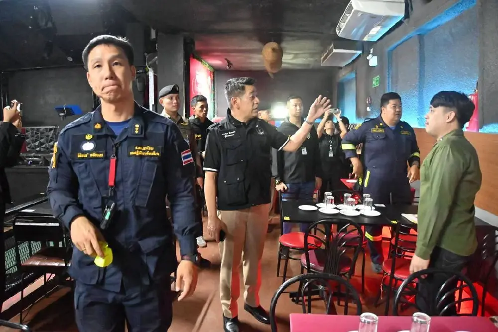 ผู้ว่าฯ ชัชชาติ งัดยาแรงบุกสุ่มตรวจร้านอาหารกึ่งผับทั่วกรุง ห้ามใช้โฟมลามไฟ