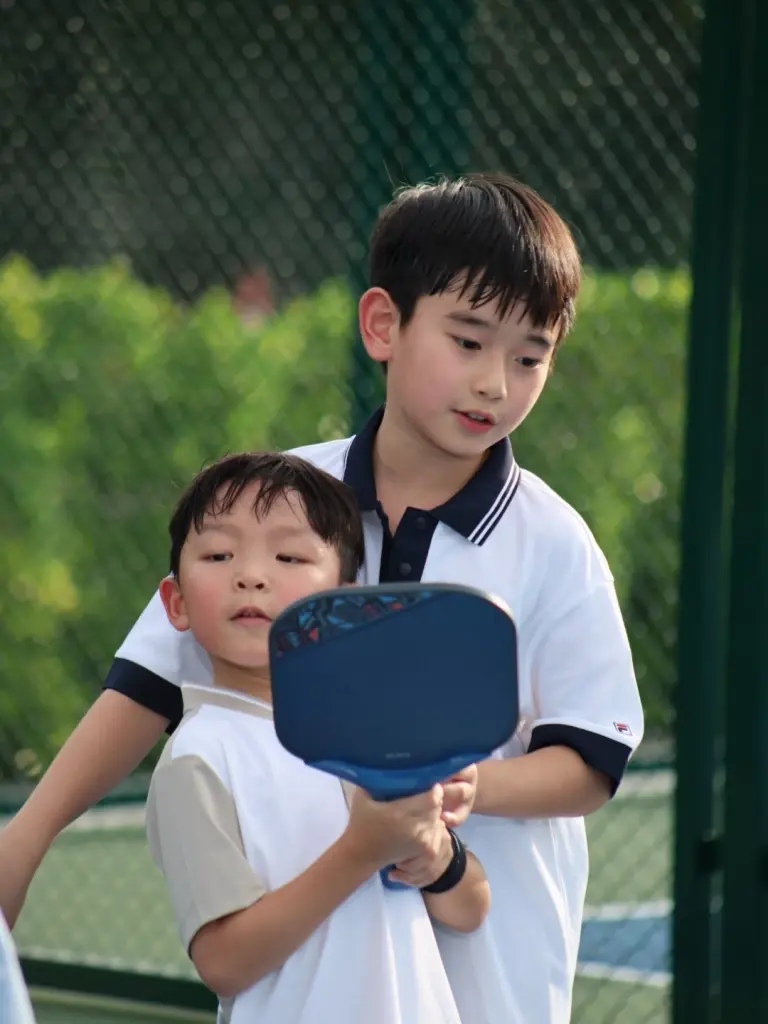 ลูกชาย "เนย โชติกา" ยิ่งโตยิ่งหล่อ แฟนคลับทักฉายแววพระเอกชัดมาก