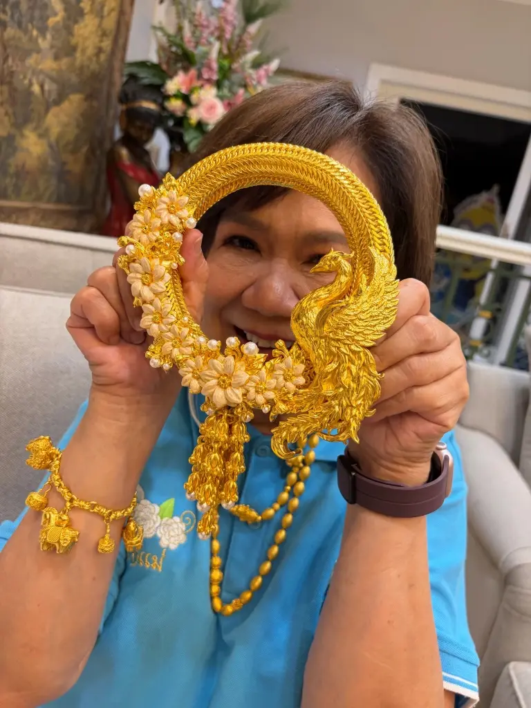 พีท กันตพร โพสต์ภาพกราบคุณแม่วันแม่ 2569 มอบพวงมาลัยทองคำแท้  