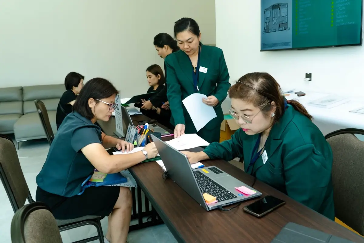 เริ่มแล้ว "บ้านชาวไทย D:CODE ศรีนครินทร์" เปิดให้ผู้ได้รับแจ้งสิทธิ เซ็นและรับใบจองสิทธิ