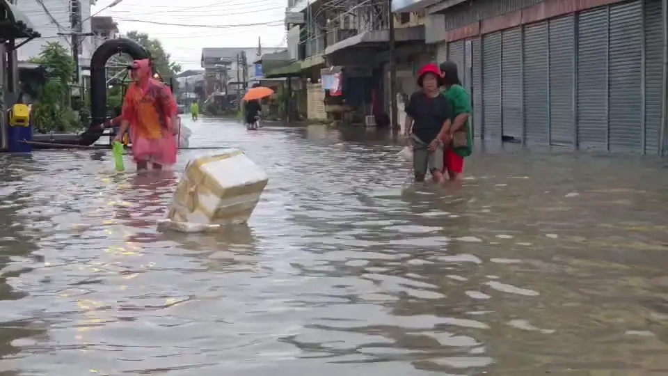 หนักสุดรอบ 30 ปี! นครพนมจมบาดาล ฝนถล่ม 107 มม. ท่วมย่านเศรษฐกิจ
