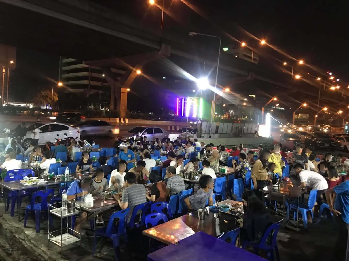 ใจหายทั้งย่าน ร้านข้าวต้มรอบดึกเจ้าดัง  ประกาศปิดตำาน 30 ปี