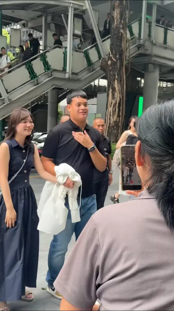 เจ้าฟ้าทีปังกรฯ เสด็จส่วนพระองค์ พร้อมตรัสแนะนำพระสหายกับประชาชน