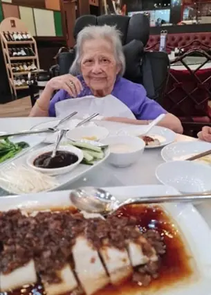 ลูกสาวเปิดภาพล่าสุด "อาจารย์แม่" ในวัย 90 ปี ยังแข็งแรง