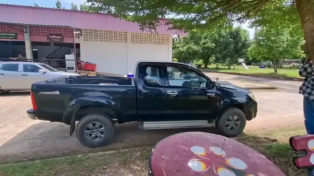 ตร.รวบหนุ่มกระบะชิ่งค่าน้ำมัน 2 พัน พ่อพามอบตัววอนสังคมให้อภัย