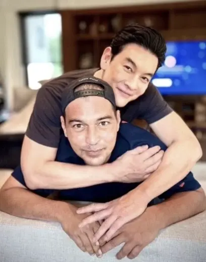 ภาพบีบหัวใจ "น้องโพธิ์" กอด "น้องมิก้า" ในวันที่สูญเสียครั้งใหญ่