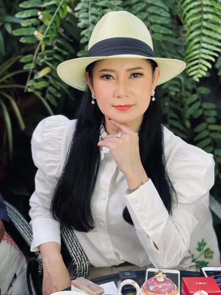 "ปู กนกวรรณ" เจอเต็มๆเอกสารเด็ดกรมธรรม์ มอบประโยชน์ให้  ด.ช. นามสกุล เด๋อ