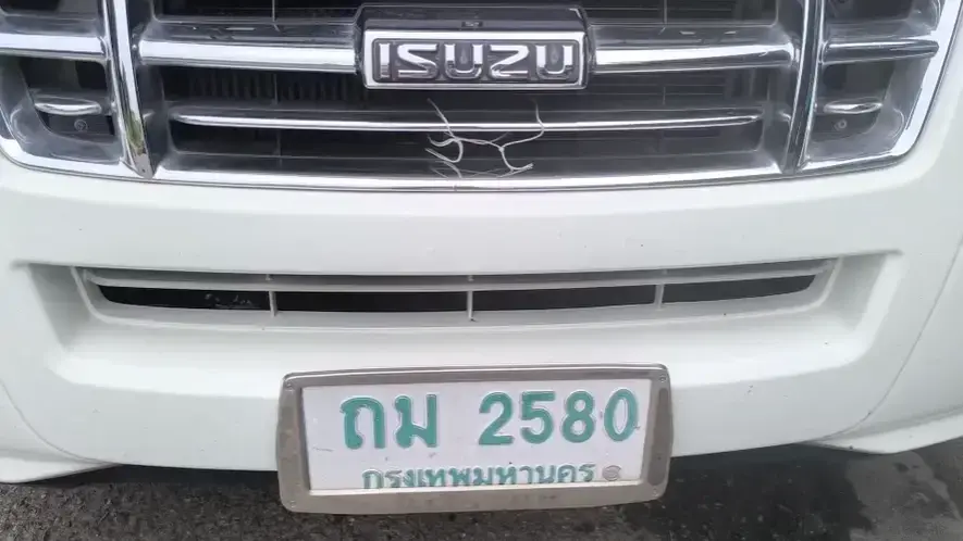ส่องบ้านเลขที่ ทะเบียนรถ งูเหลือม 2 ตัว เลื้อยเข้าบ้าน ซุกกระบะ