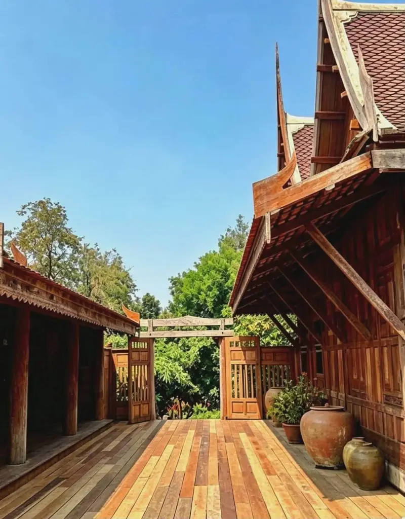 ฮือฮา ประกาศขายบ้านเรือนไทย โลเคชั่นดัง เห็นราคาร้องว้าว