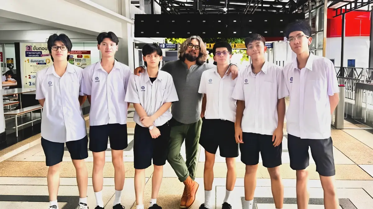 นานๆ เห็นที  "น้องคีตะ" ลูกชาย "ลีโอ พุฒ" ฉายออร่าความหล่อวัย 17 ปี