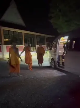 ว่อนโซเชียล! คลิปพระวางมวยกันเช้ามืด วัดดังโร่แจงความจริง 