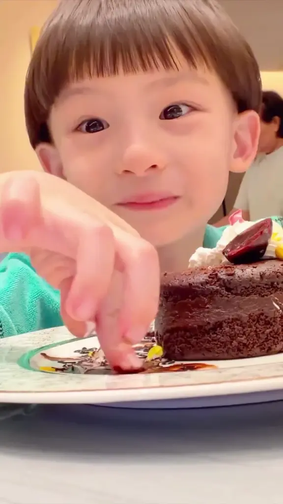 มุมอบอุ่นของ  ดิว อริสรา  เผยโมเมนต์น่ารักกับลูกๆ พร้อมคำสุดซึ้ง
