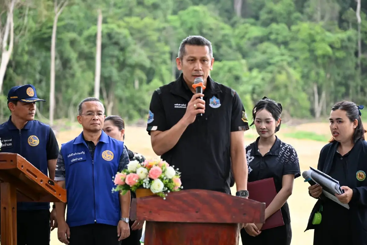“รมว.สุชาติ” ลุยจันทบุรี เติมน้ำกว่า 2,500 ไร่ ให้ภาคการเกษตรและสัตว์ป่า