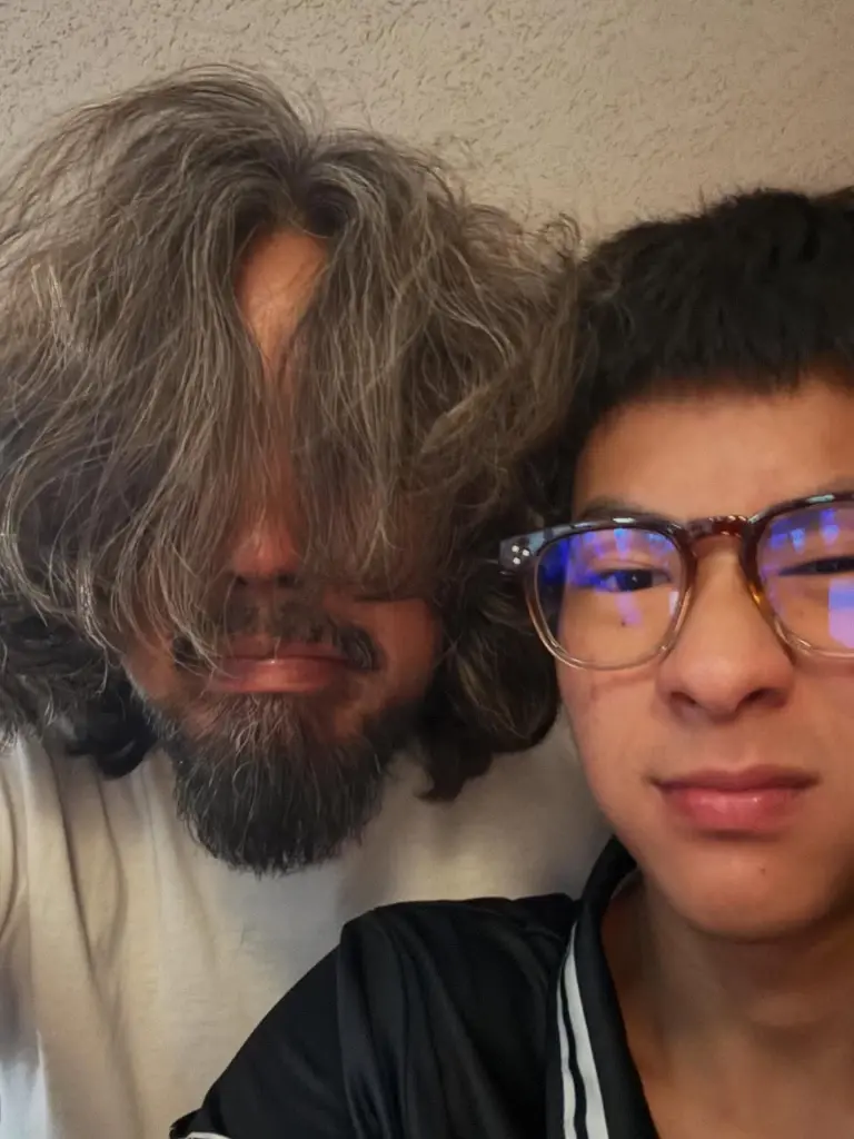 นานๆ เห็นที  "น้องคีตะ" ลูกชาย "ลีโอ พุฒ" ฉายออร่าความหล่อวัย 17 ปี