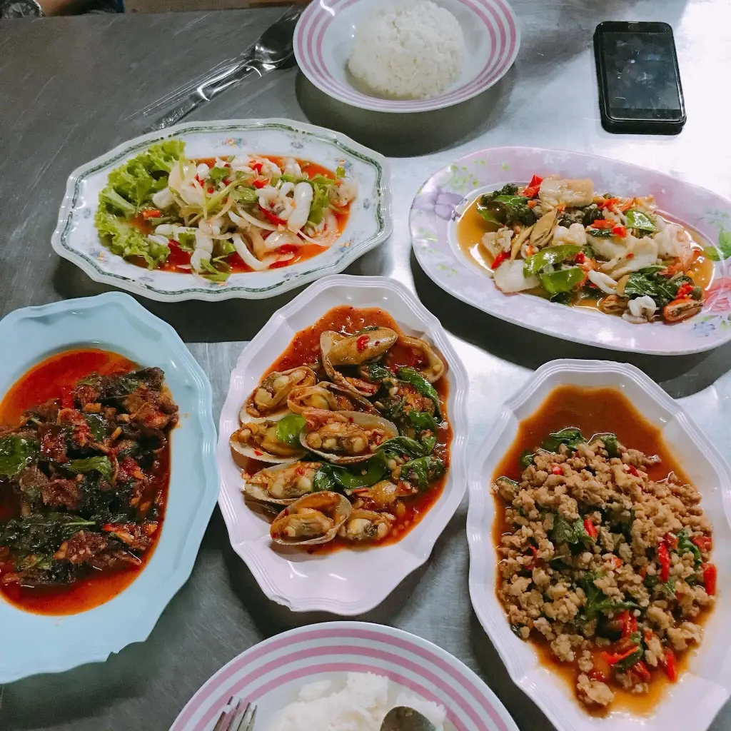 ใจหายทั้งย่าน ร้านข้าวต้มรอบดึกเจ้าดัง  ประกาศปิดตำาน 30 ปี