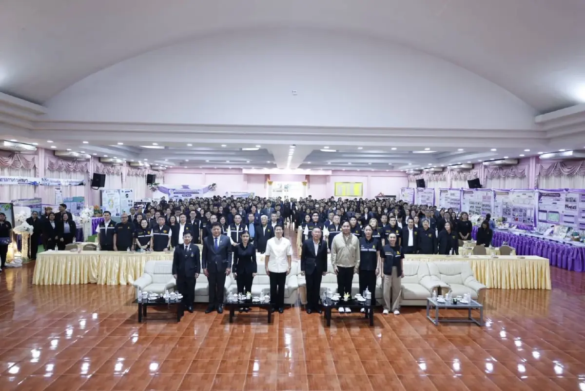 ศธ. พร้อม สพฐ. ลงพื้นที่กาญจนบุรี เดินหน้าแก้หนี้ครู-ผลักดันโรงเรียนคุณภาพ