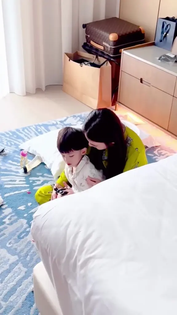 มุมอบอุ่นของ  ดิว อริสรา  เผยโมเมนต์น่ารักกับลูกๆ พร้อมคำสุดซึ้ง