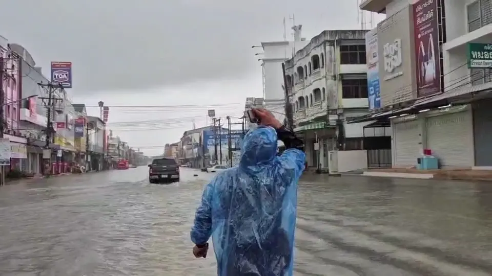 หนักสุดรอบ 30 ปี! นครพนมจมบาดาล ฝนถล่ม 107 มม. ท่วมย่านเศรษฐกิจ