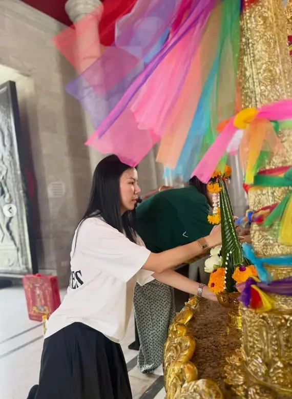 "จ๊ะ นงผณี" เผยเลขหางประทัด หลังขอพรศาลหลักเมืองนครศรีธรรมราช