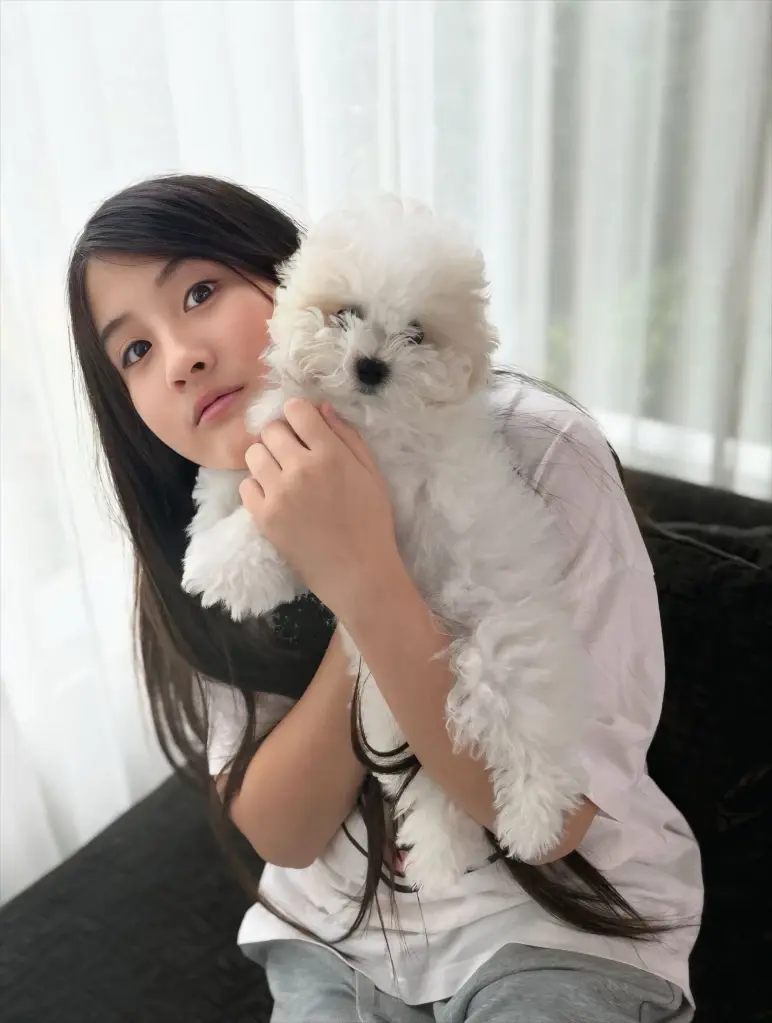 อัปเดตความน่ารัก  ลูกสาวหนุ่มกรรชัย อวดโมเมนต์อุ้มสมาชิกใหม่