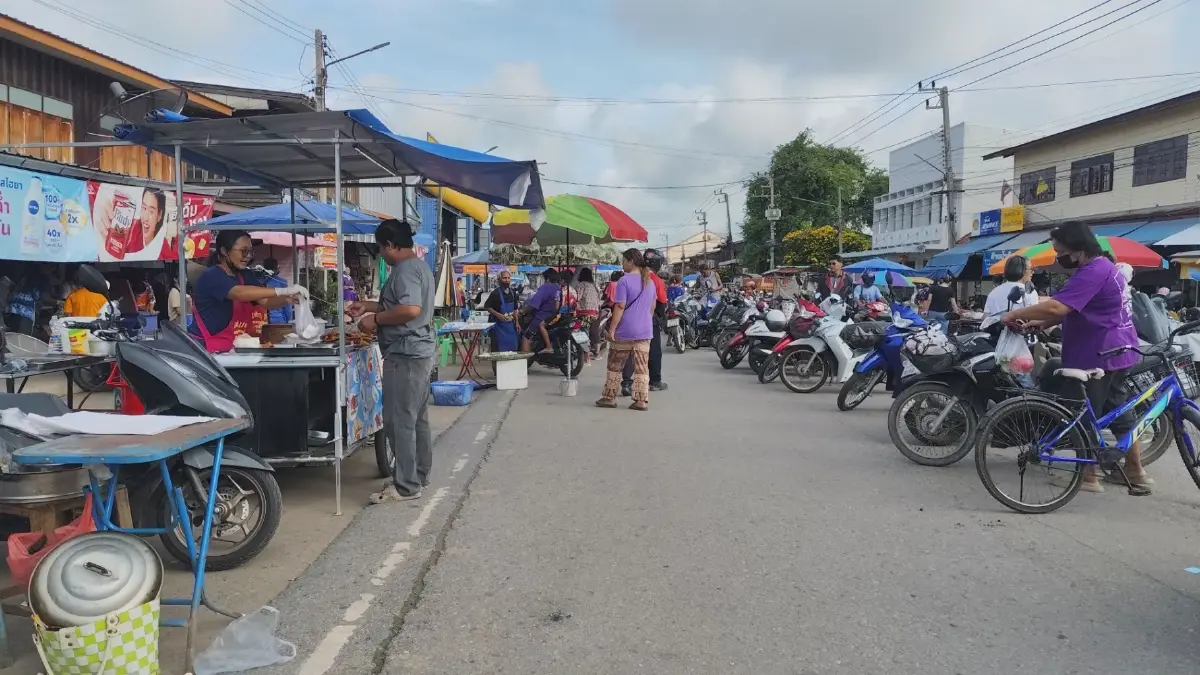 ชาวพิมายหนุนต่อ "ไทยช่วยไทยพลัส" บัตรคนจนขอสิทธิเท่ากัน
