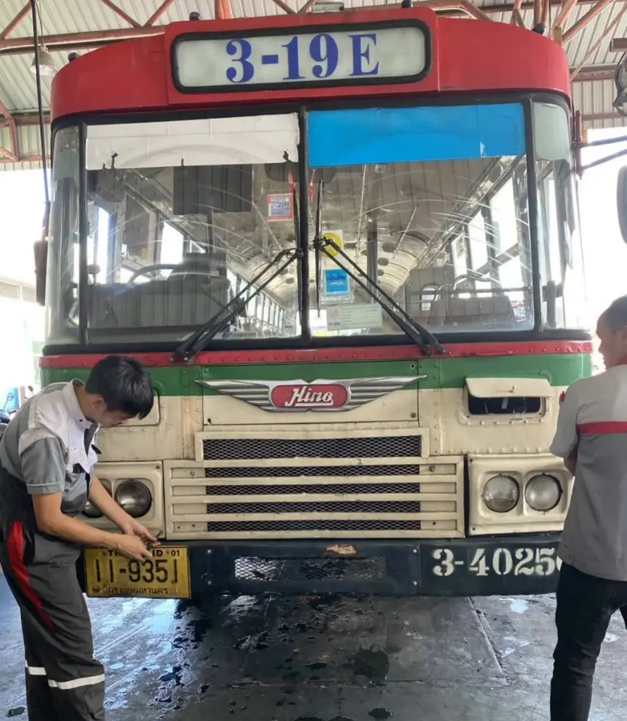 ขสมก. พร้อมเคียงข้างปชช.ช่วงน้ำท่วม พร้อมให้บริการรถโดยสารอย่างปลอดภัย