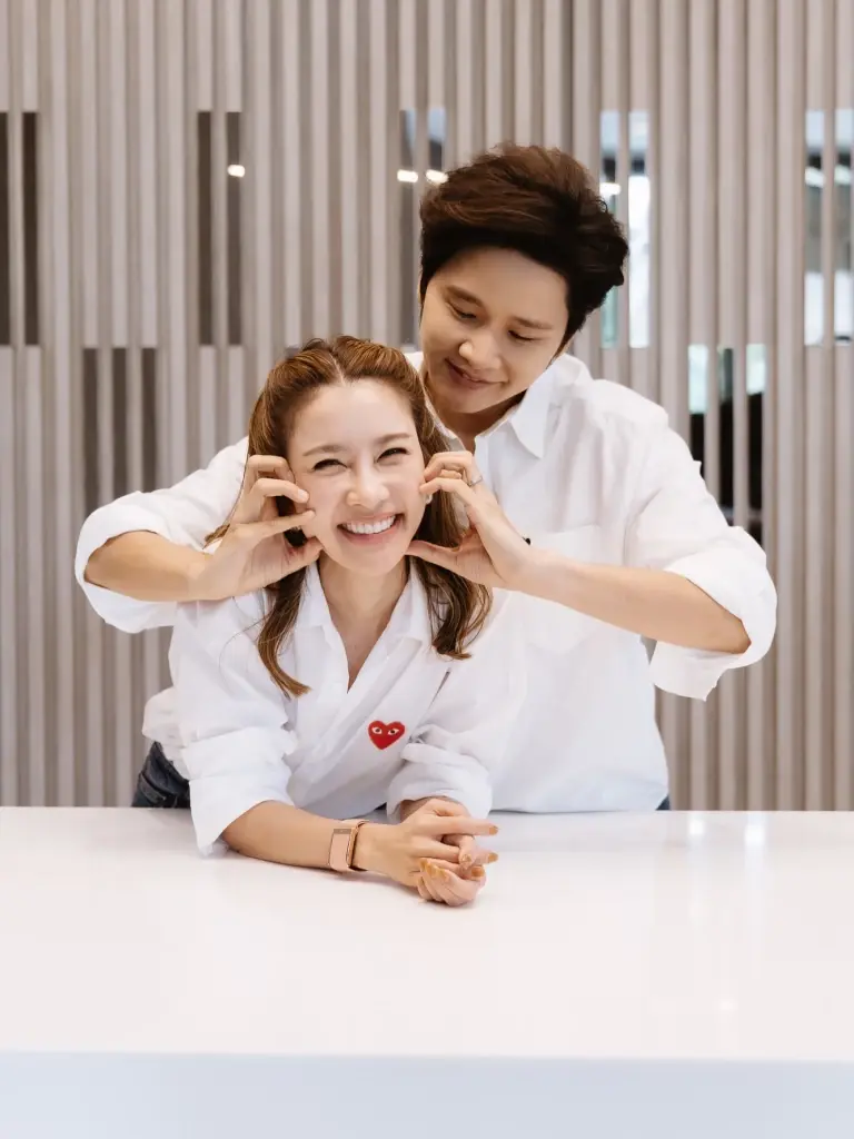 โต๋ ศักดิ์สิทธิ์ และ ไบรท์ พิชญทัฬห์ อวดโฉมบ้านใหม่ สร้าง 4 ปีเต็ม