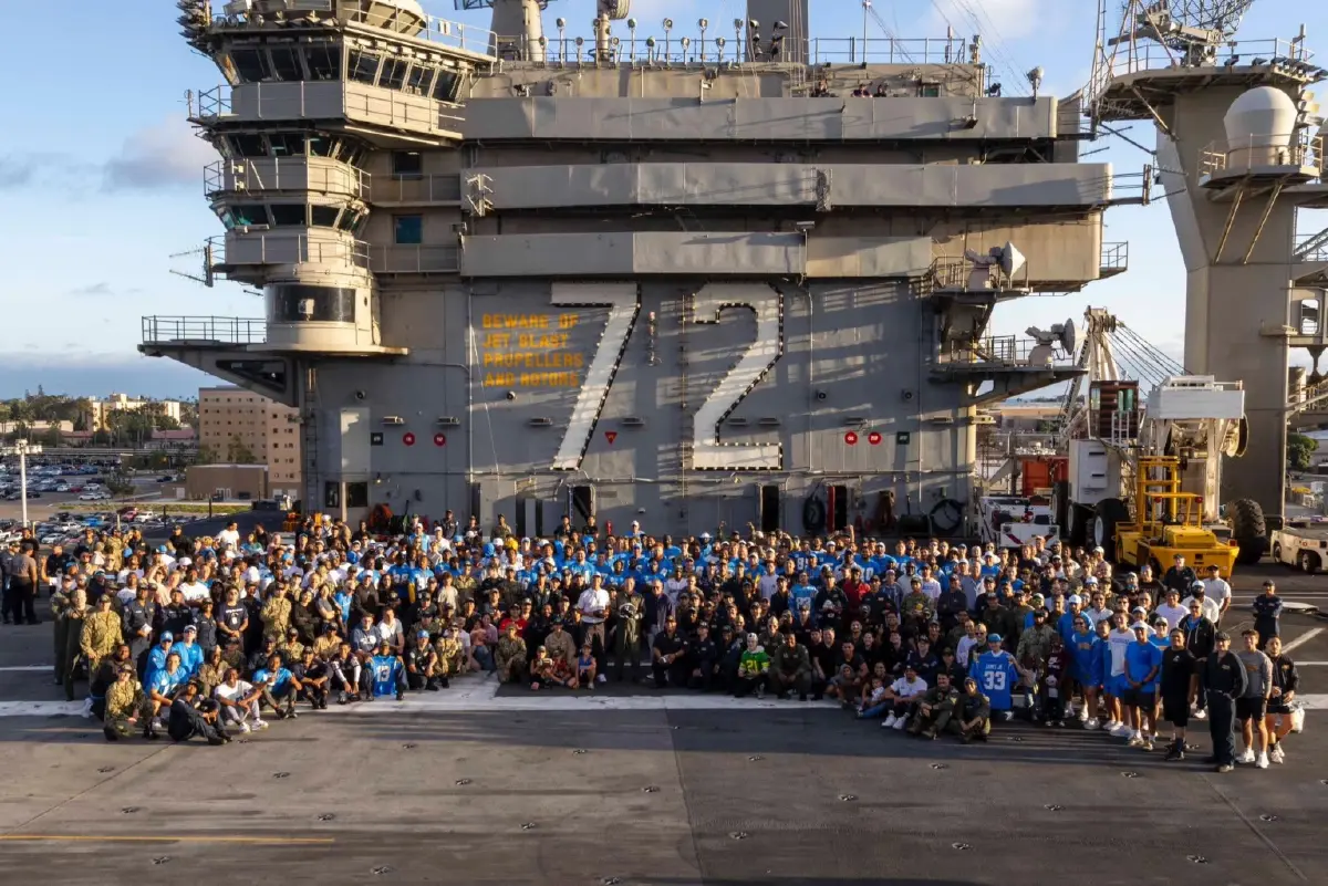 เปิดความหมายลับ! ชื่อเรือรบ USS Abraham Lincoln ซ่อนอะไรไว้ 