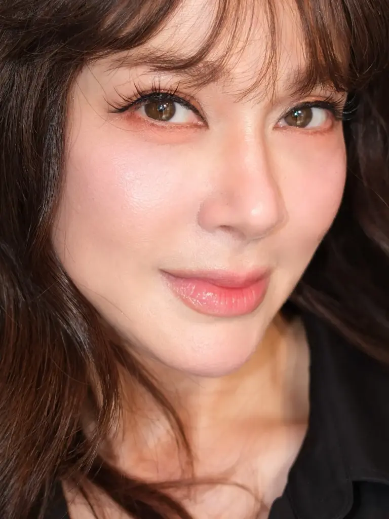 ภาพล่าสุด "แหม่ม คัทลียา" สวยปังในวัย 53 ปี เหมือนเข้าวงการมาใหม่ๆ