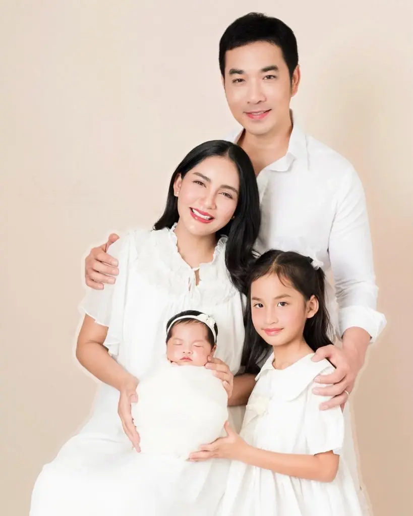  เจมส์ เรืองศักดิ์ ปลื้ม ลูกสาวคว้าที่ 2 แข่งสเก็ตน้ำแข็งลีลา 